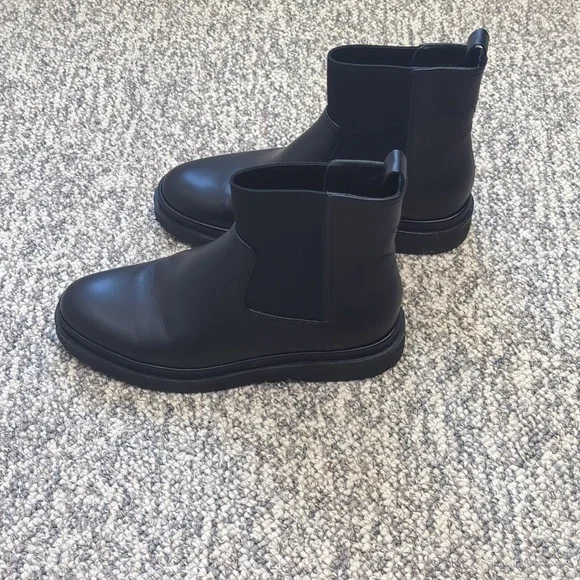 ✨ Brand new Vince Litton Leather Chelsea Boots✨ - Picture 6 of 7